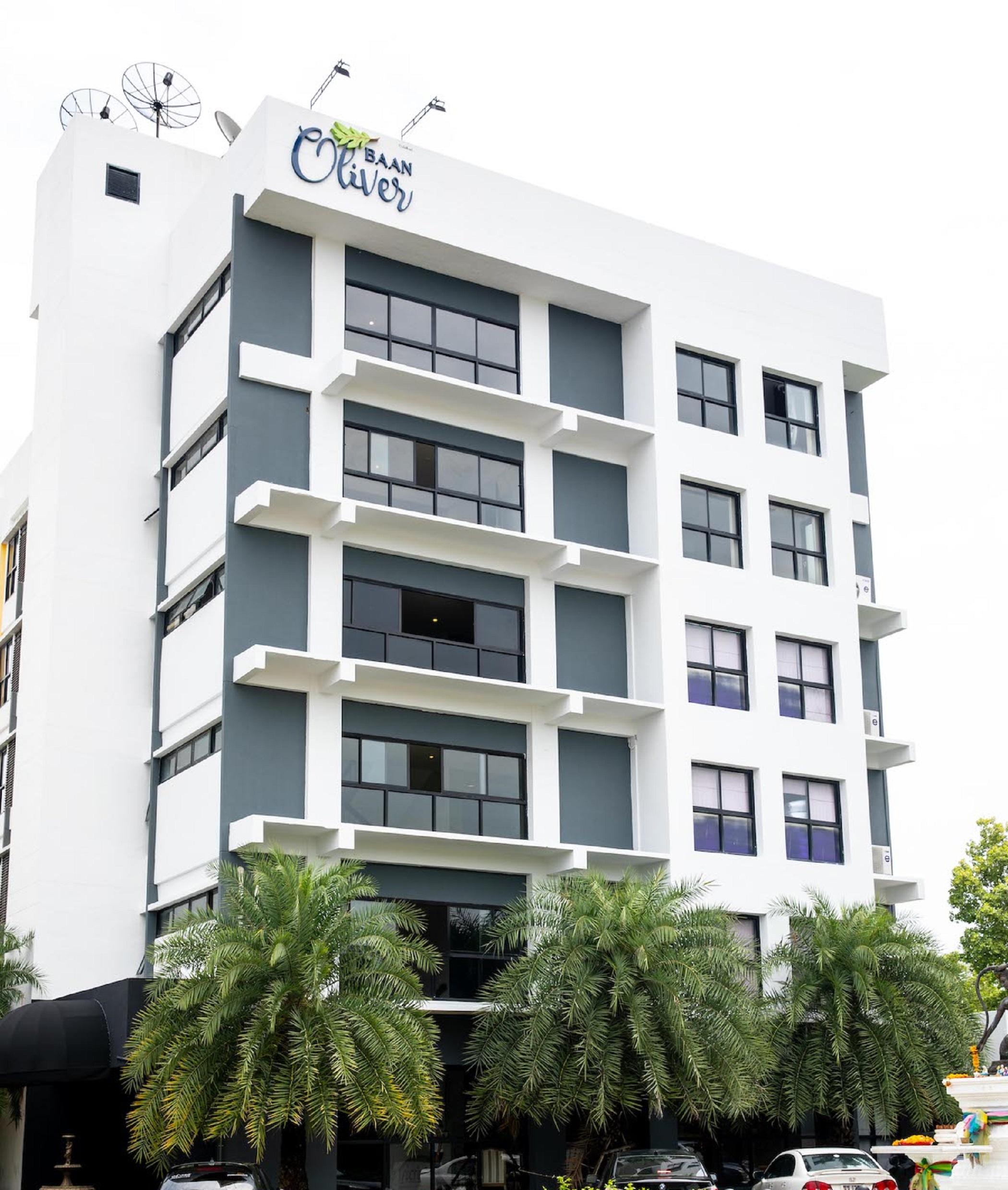 Baan Oliver Srinakarin Banguecoque Exterior foto